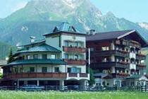   Pramstraller 4* (, )